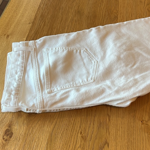 Uniqlo White Cotton Jeans - 36" Waist / 31" Inseam - Picture 2 of 12